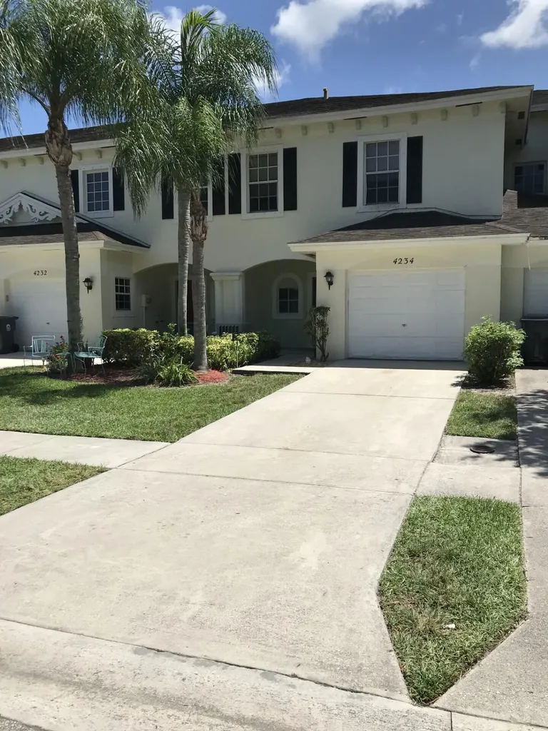 4234 Emerald Vista Lake Worth Beach FL 33461