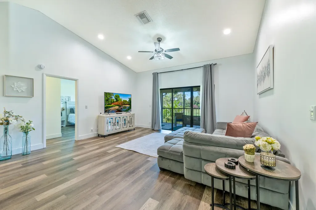 5142 Fountains Drive S Lake Worth FL 33467