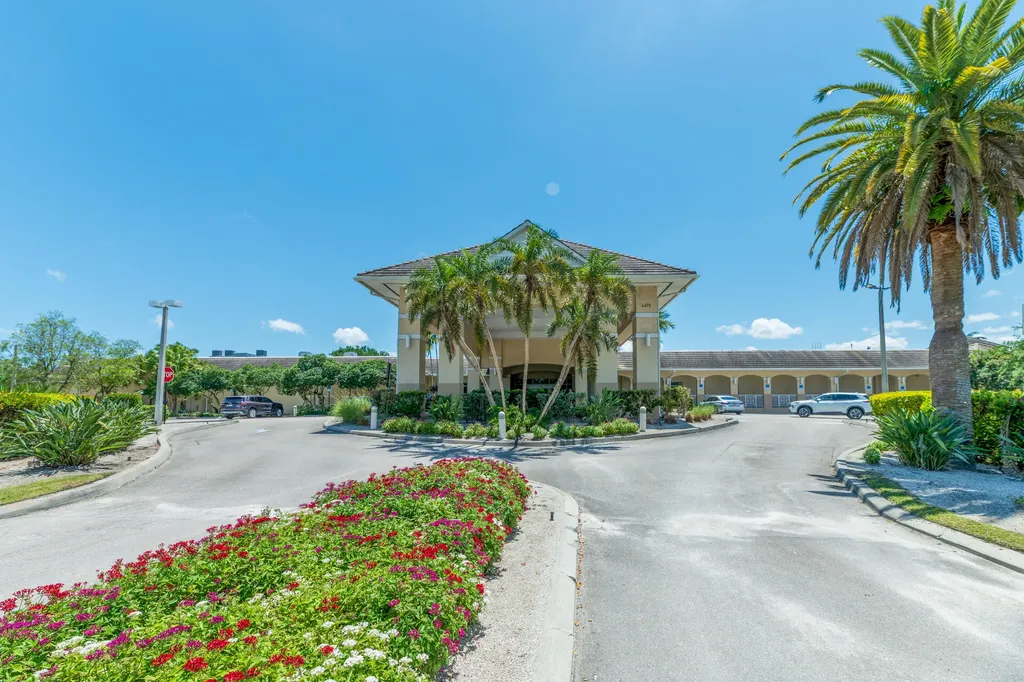 5142 Fountains Drive S Lake Worth FL 33467