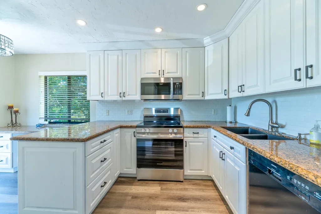 5142 Fountains Drive S Lake Worth FL 33467