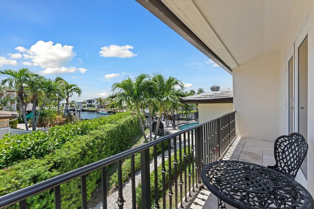 2948 NE 35th Court Lighthouse Point FL 33064