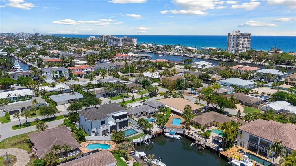 2948 NE 35th Court Lighthouse Point FL 33064