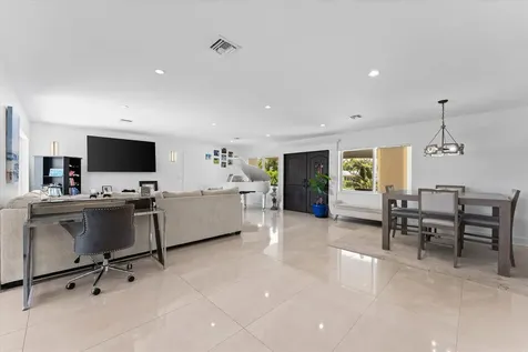 2948 NE 35th Court Lighthouse Point FL 33064