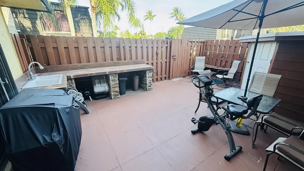 245 Woodland Road Palm Springs FL 33461
