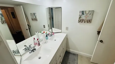245 Woodland Road Palm Springs FL 33461