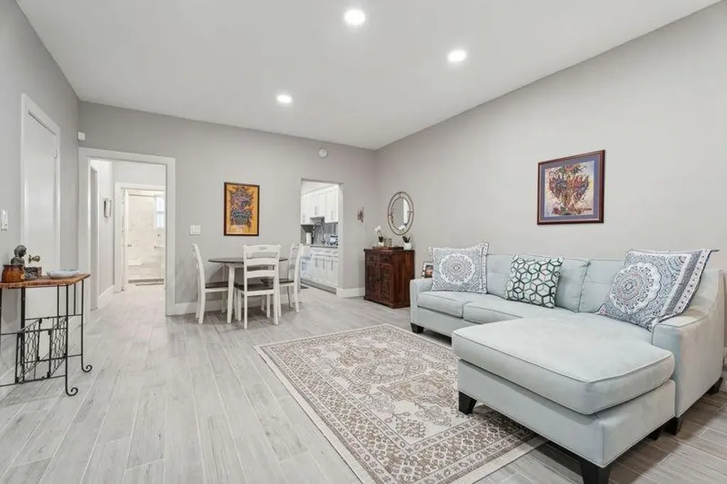 326 Harrison Street Hollywood FL 33019