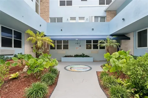 326 Harrison Street Hollywood FL 33019