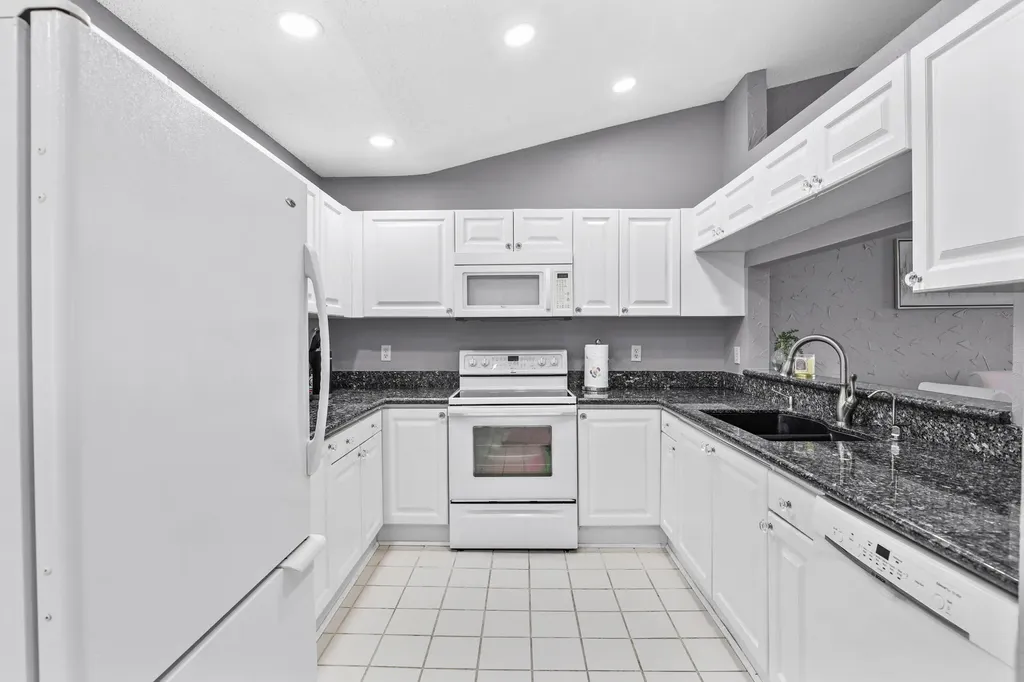 8180 Bellwort Place Boynton Beach FL 33472