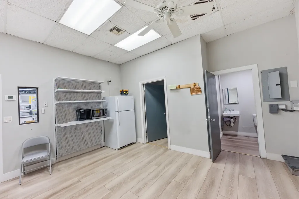 120 N Federal Highway Deerfield Beach FL 33441
