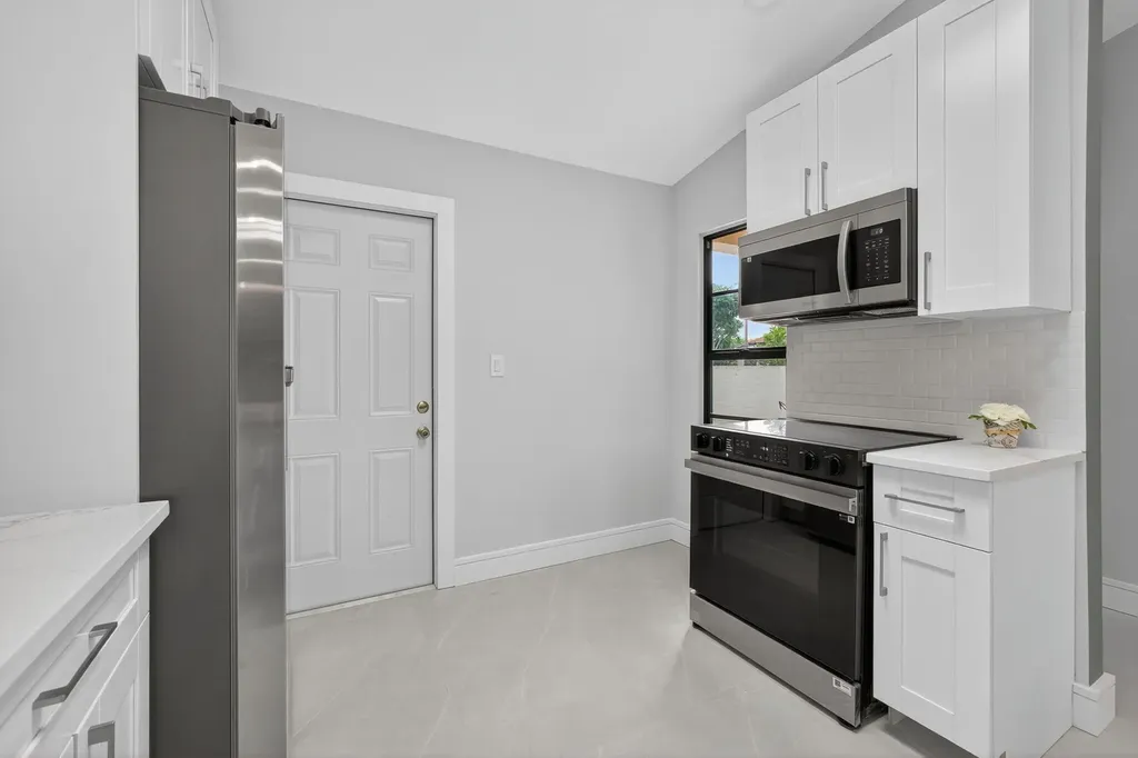 10924 Roebelini Palm Court Boynton Beach FL 33437