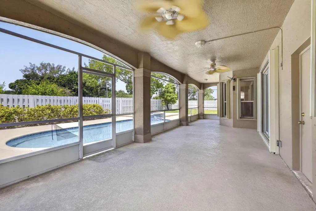 6263 Shadow Tree Lane Lake Worth FL 33463