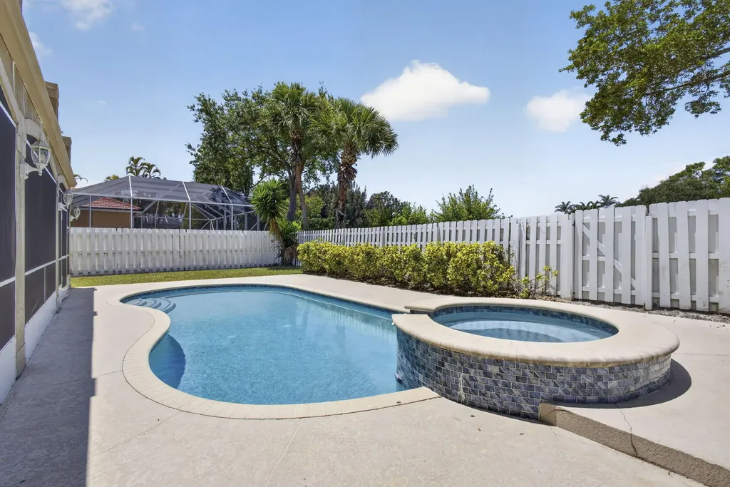 6263 Shadow Tree Lane Lake Worth FL 33463