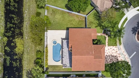 6263 Shadow Tree Lane Lake Worth FL 33463