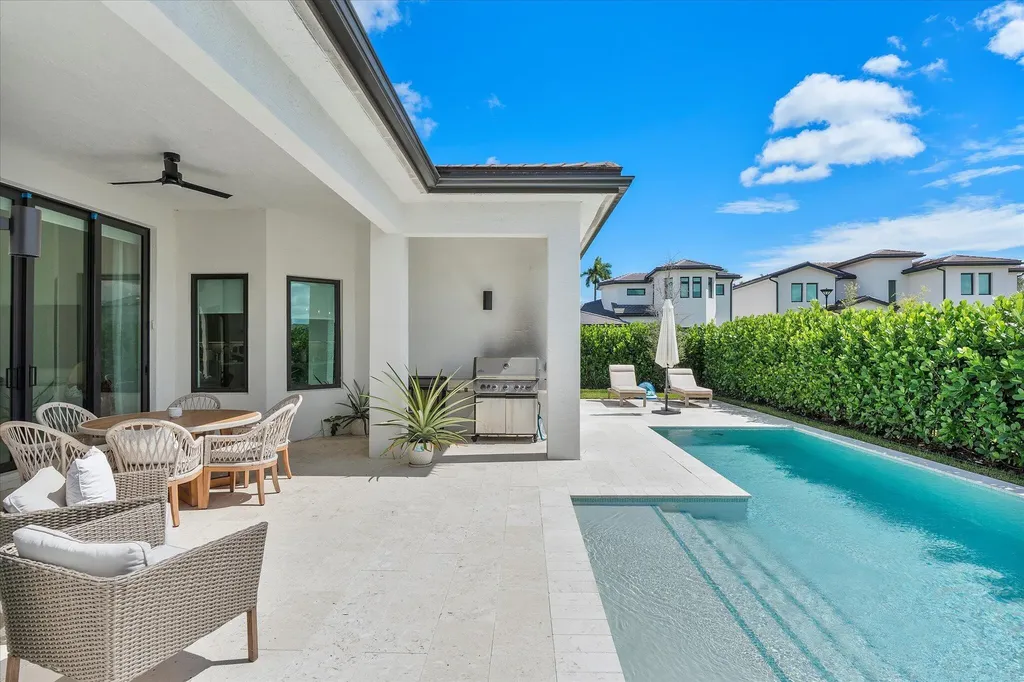 3502 Ashwood Circle Fort Lauderdale FL 33312