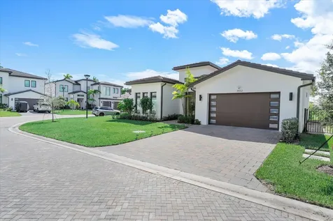 3502 Ashwood Circle Fort Lauderdale FL 33312