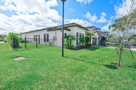 3502 Ashwood Circle Fort Lauderdale FL 33312