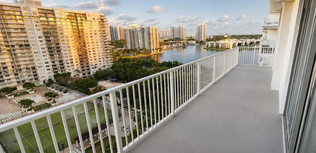2801 NE 183rd Street Aventura FL 33160