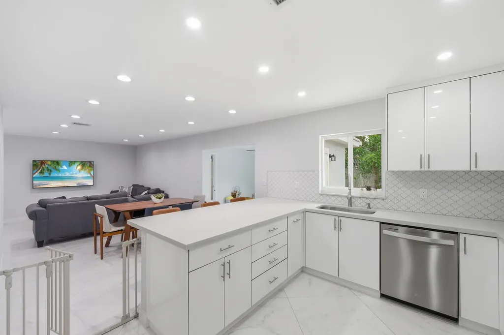 10234 Sleepy Brook Way Boca Raton FL 33428