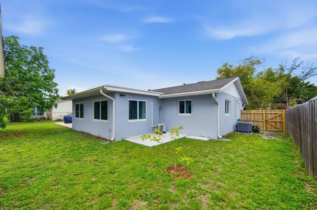 10234 Sleepy Brook Way Boca Raton FL 33428
