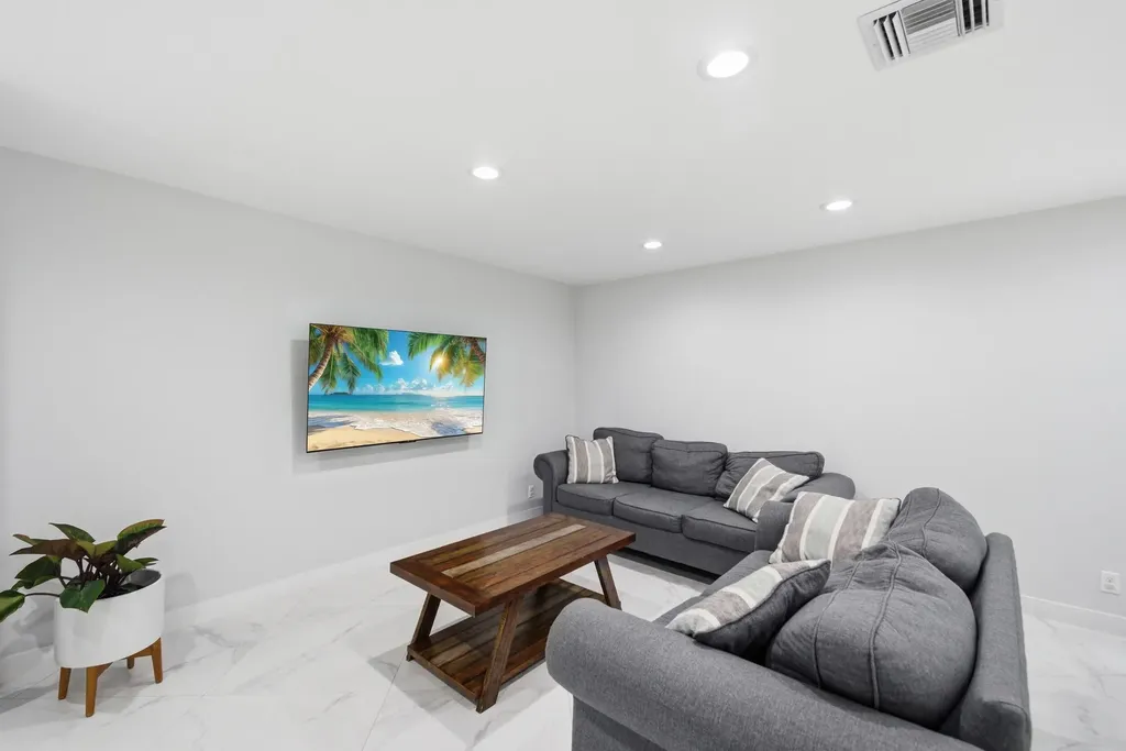 10234 Sleepy Brook Way Boca Raton FL 33428