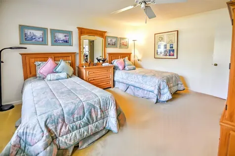 28 W Stratford Lane Boynton Beach FL 33436