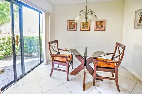28 W Stratford Lane Boynton Beach FL 33436