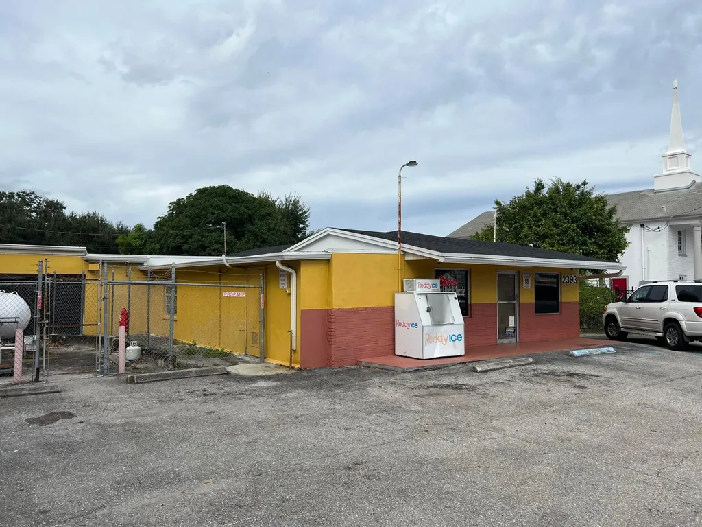 2393 N Military Trail West Palm Beach FL 33409