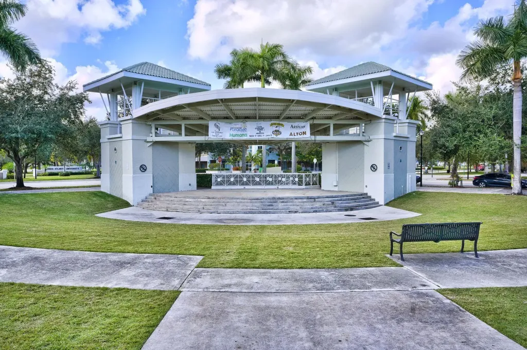 142 Ennis Lane Jupiter FL 33458
