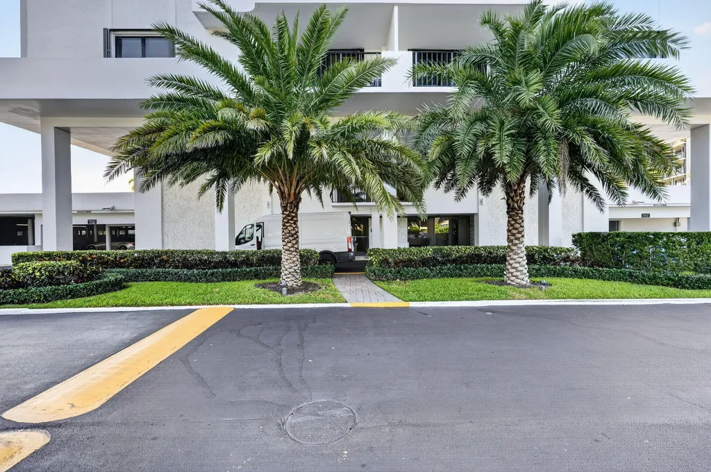 1200 Marine Way North Palm Beach FL 33408