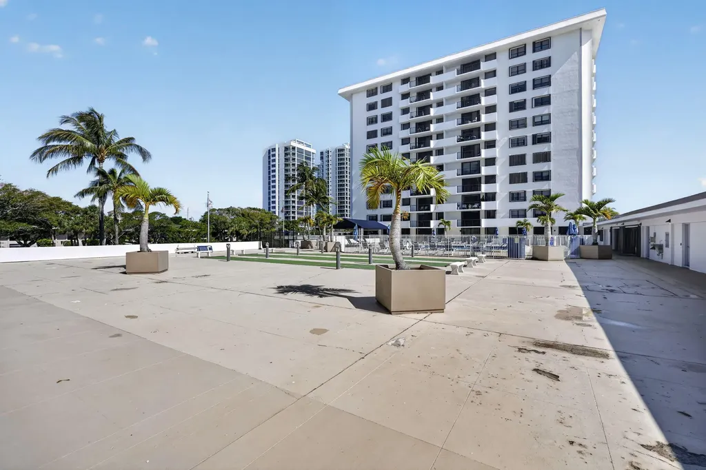 1200 Marine Way North Palm Beach FL 33408