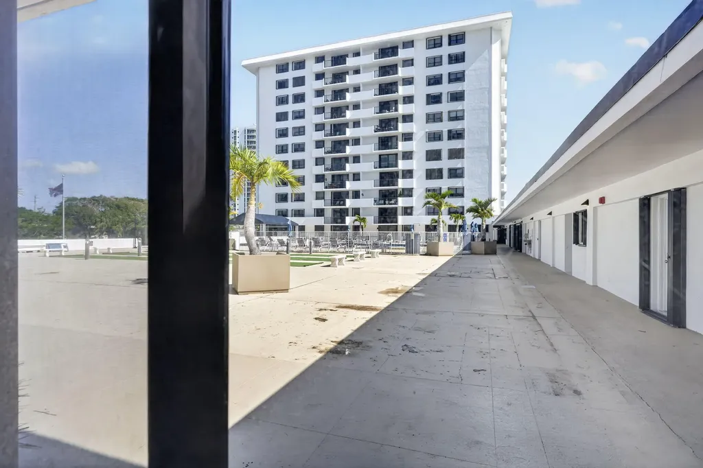 1200 Marine Way North Palm Beach FL 33408