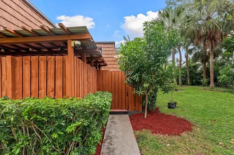 9156D SW 23rd Street Davie FL 33324