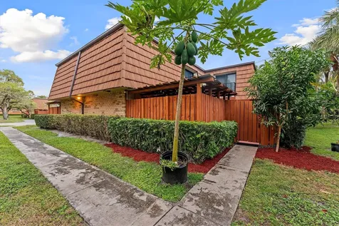 9156D SW 23rd Street Davie FL 33324
