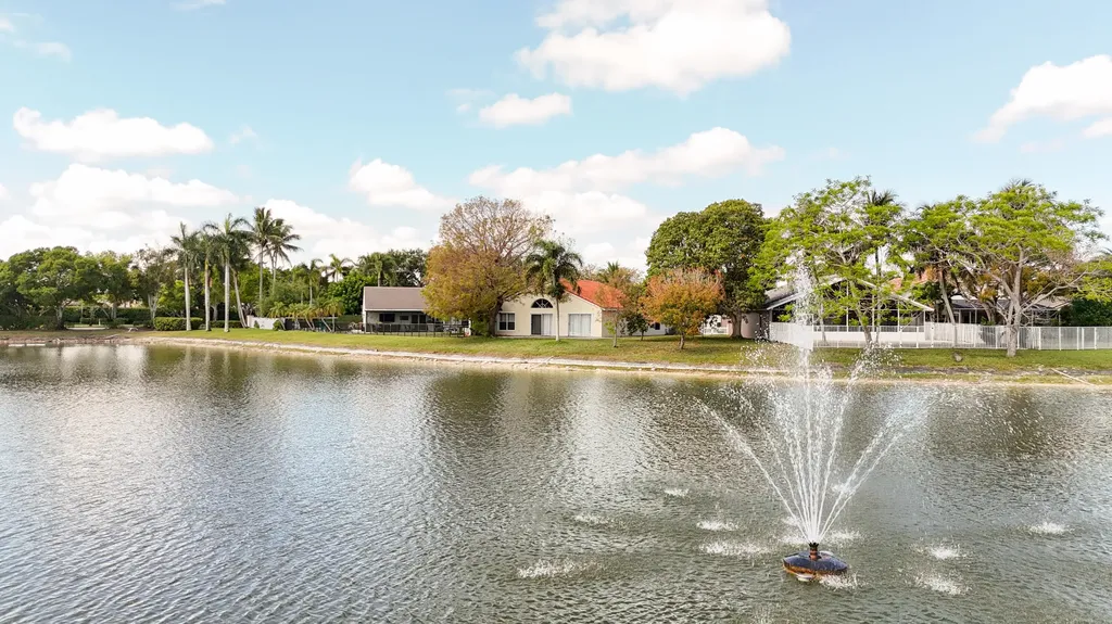 10789 Barque Court Boca Raton FL 33498