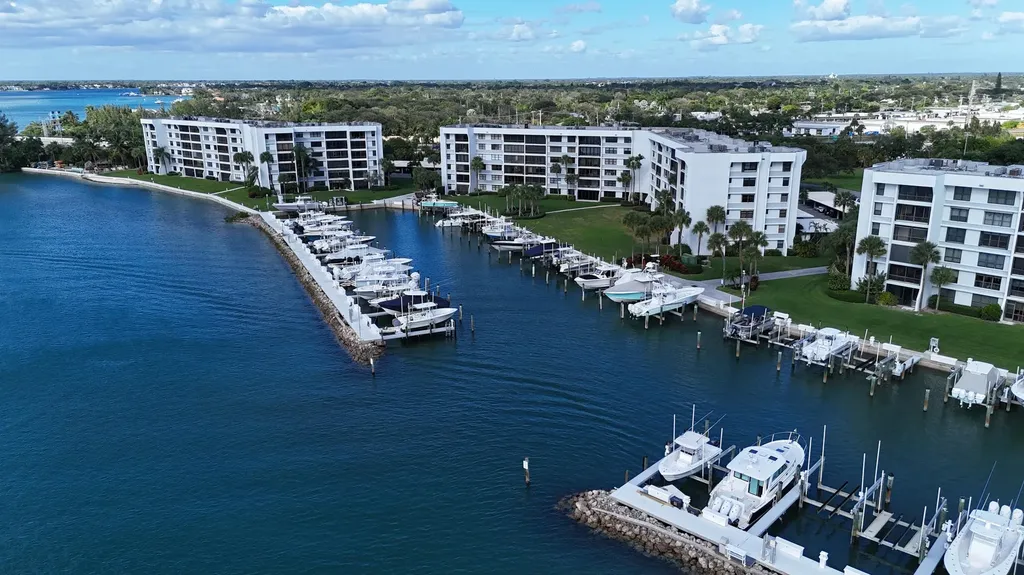 1748 Jupiter Cove Drive Jupiter FL 33469