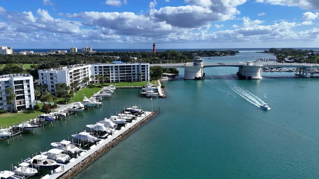 1748 Jupiter Cove Drive Jupiter FL 33469