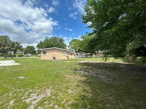 3632 NW 25th Avenue Okeechobee FL 34972