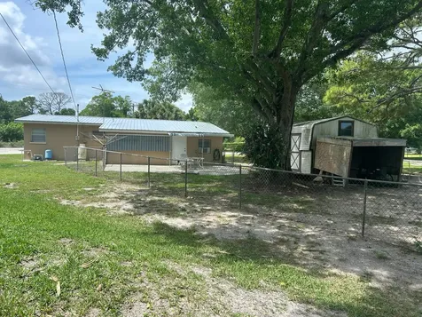 3632 NW 25th Avenue Okeechobee FL 34972
