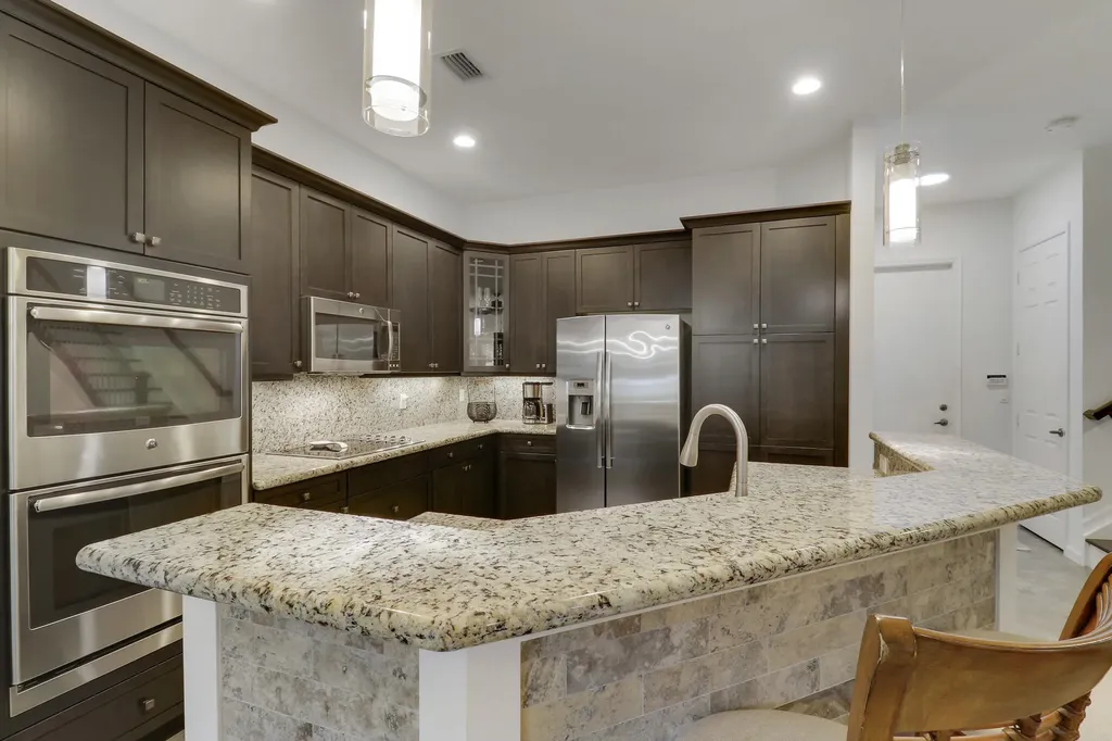 5242 Cambridge Court Palm Beach Gardens FL 33418