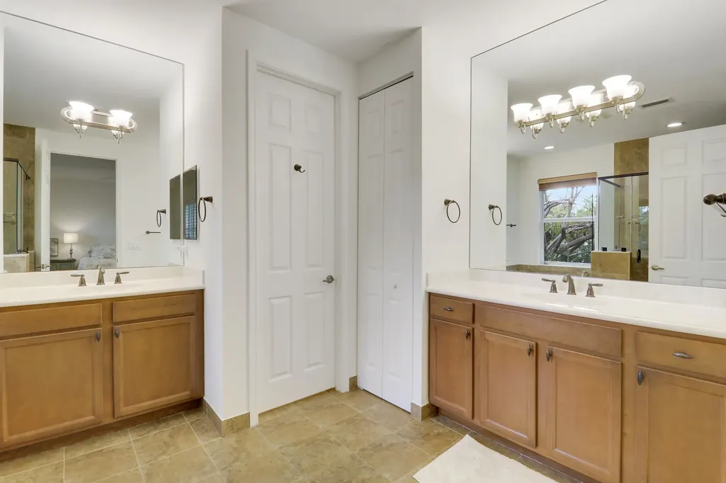 5242 Cambridge Court Palm Beach Gardens FL 33418