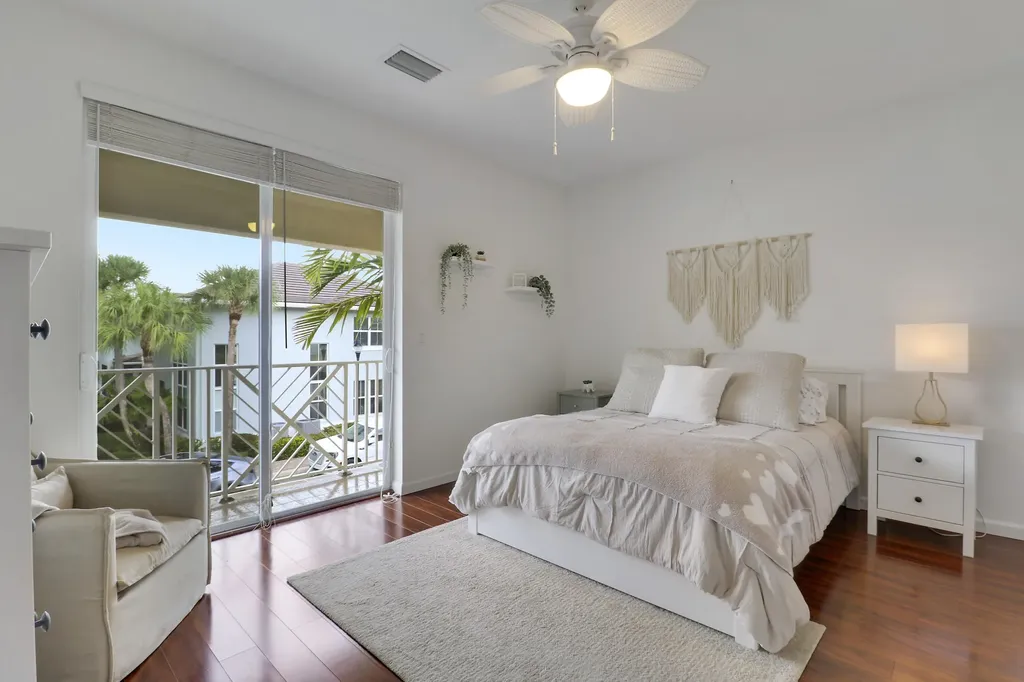 5242 Cambridge Court Palm Beach Gardens FL 33418