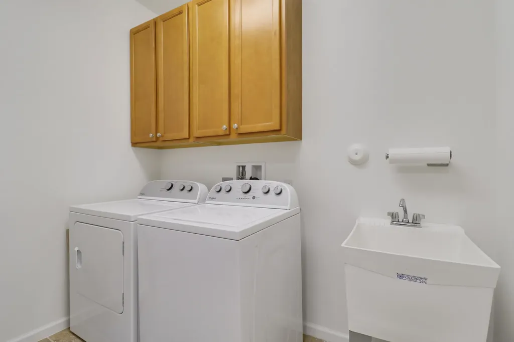 5242 Cambridge Court Palm Beach Gardens FL 33418