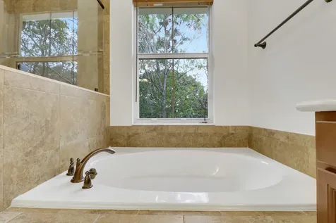 5242 Cambridge Court Palm Beach Gardens FL 33418