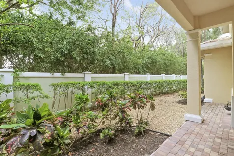 5242 Cambridge Court Palm Beach Gardens FL 33418