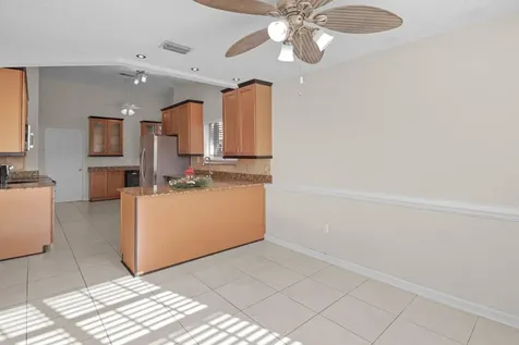 152 NE Twylite Terrace Port St Lucie FL 34983