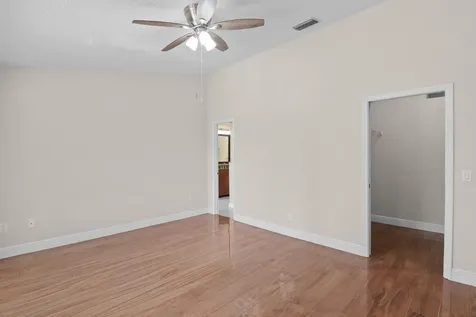 152 NE Twylite Terrace Port St Lucie FL 34983