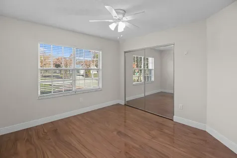 152 NE Twylite Terrace Port St Lucie FL 34983