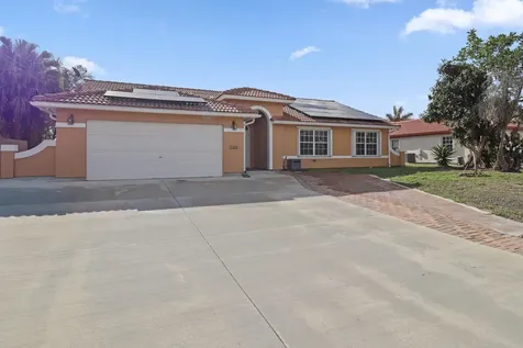 152 NE Twylite Terrace Port St Lucie FL 34983