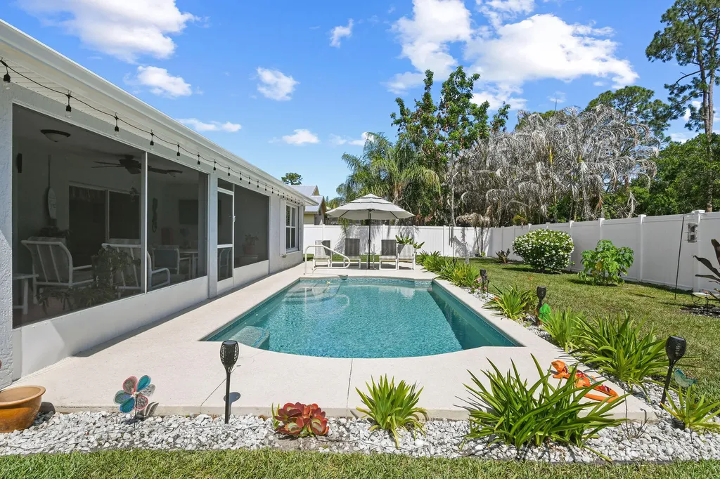 6727 Dickinson Terrace Port St Lucie FL 34952