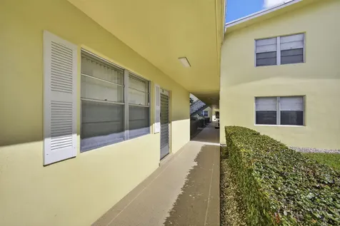 100 Sheffield E West Palm Beach FL 33417